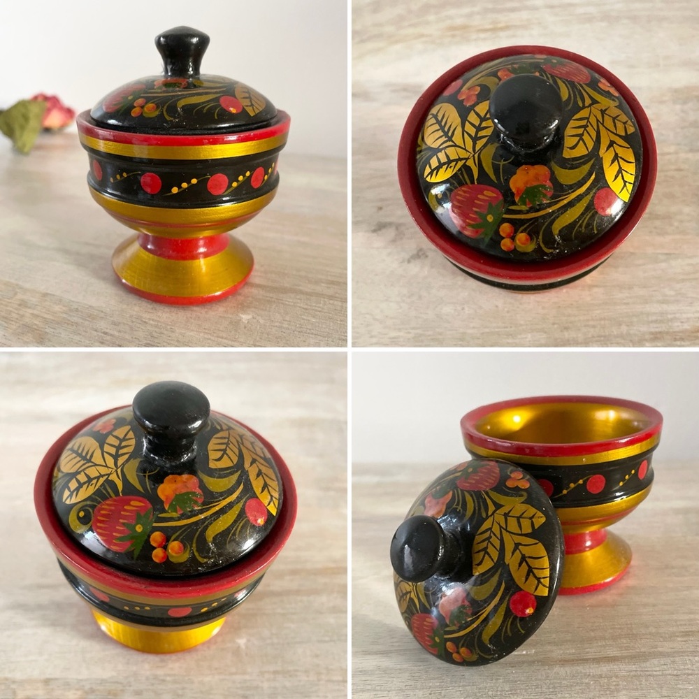 Vintage Small Russian Khokhloma Wooden Hand Painted Trinket Round Cup w Lid